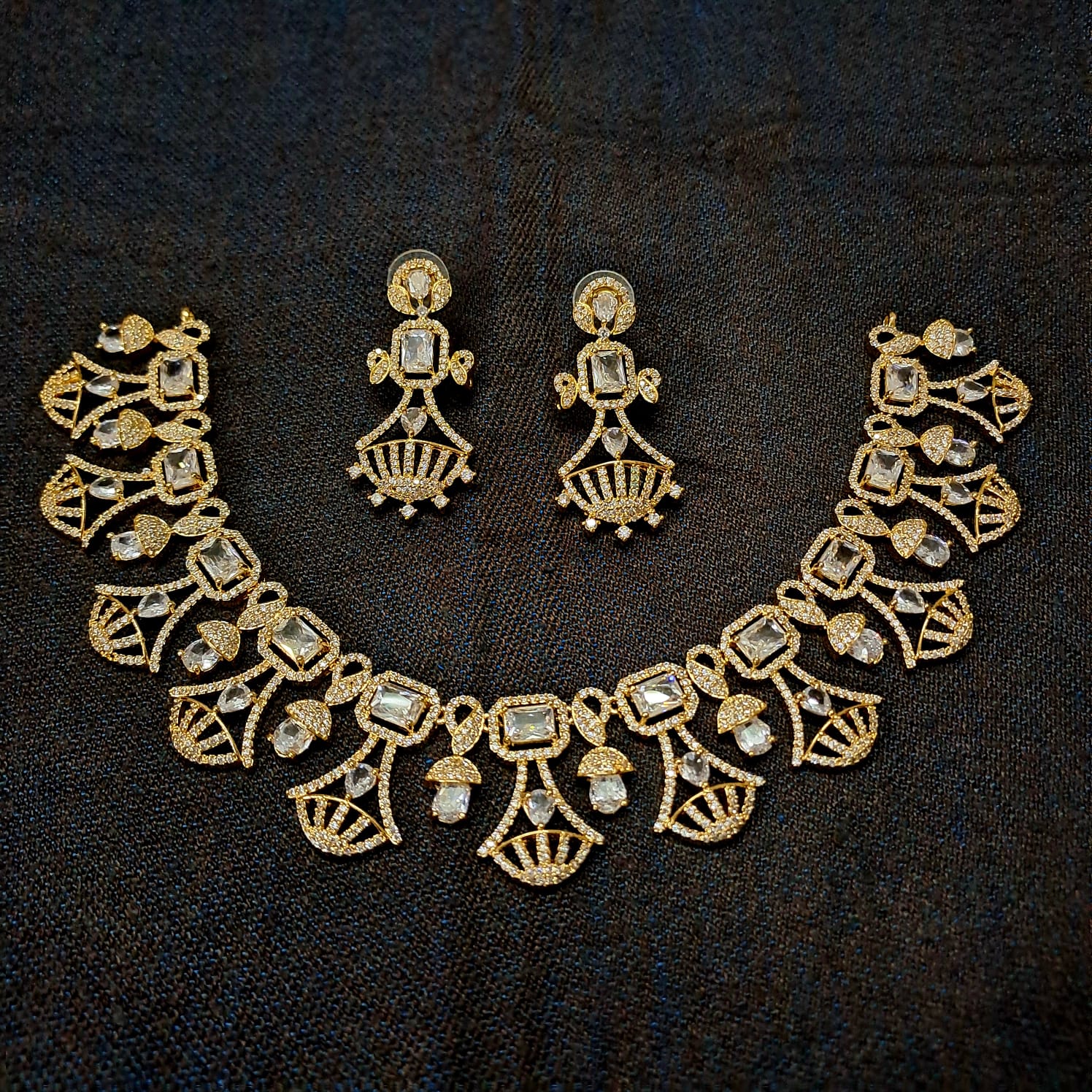 Indian Statement Necklace ( Golden)
