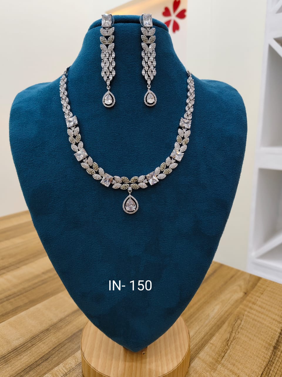 Indian Necklace ( IN- 150) White