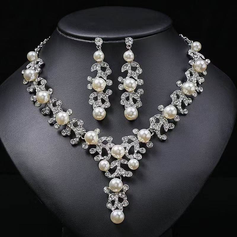 Ordinary Necklace
